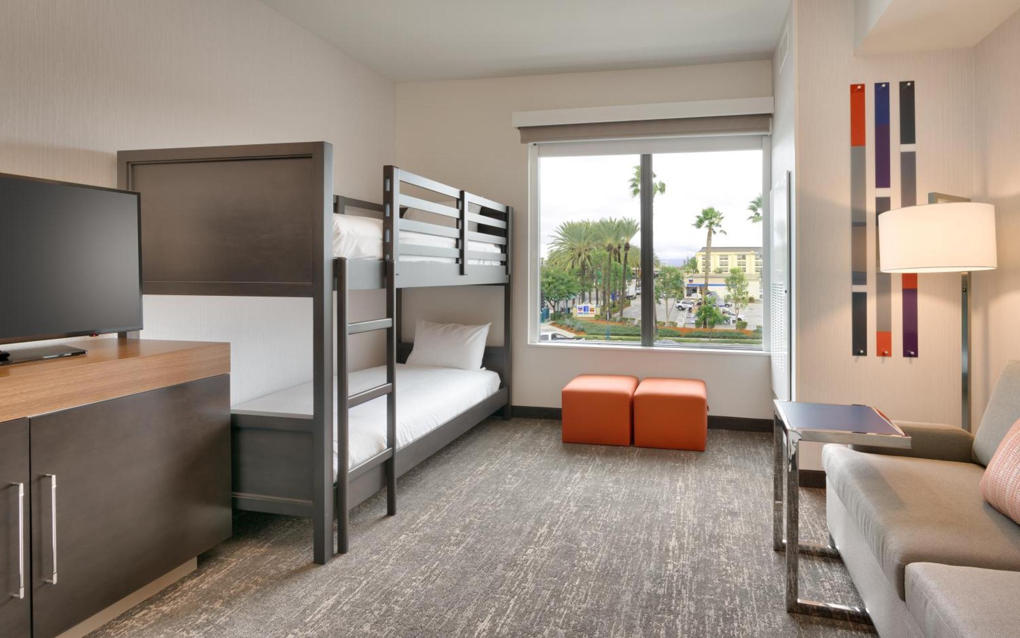 Hampton Inn & Suites Anaheim Resort Convention Center Zewnętrze zdjęcie
