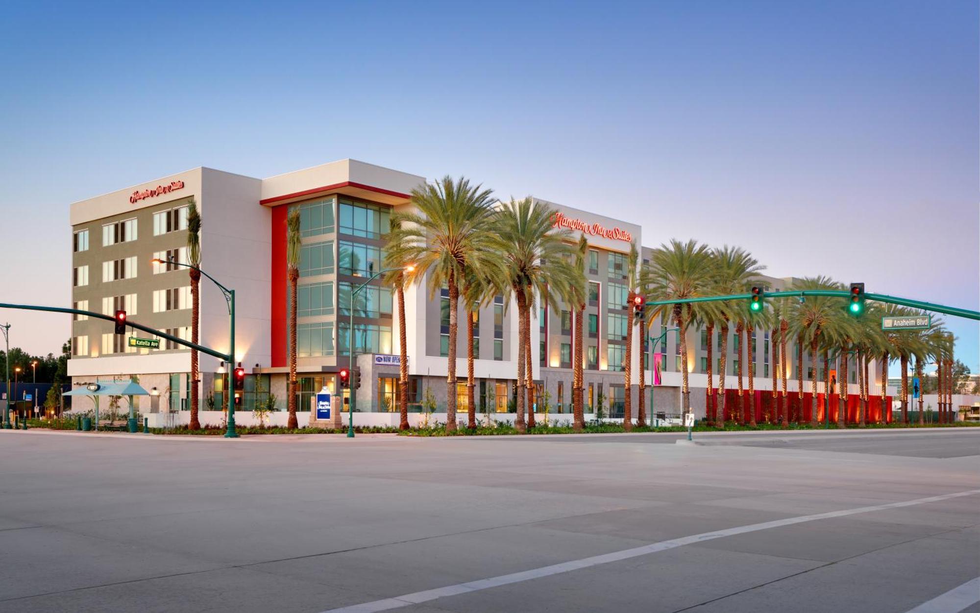 Hampton Inn & Suites Anaheim Resort Convention Center Zewnętrze zdjęcie