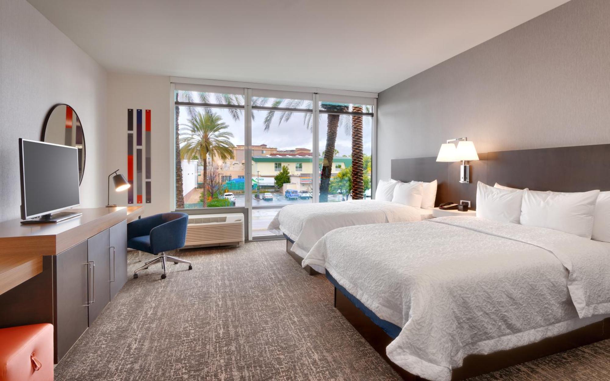 Hampton Inn & Suites Anaheim Resort Convention Center Zewnętrze zdjęcie